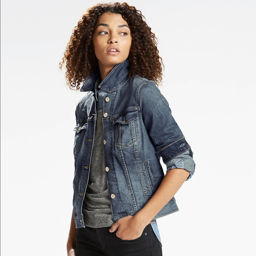 NWT Levi’s Classic Stretch Trucker Jacket